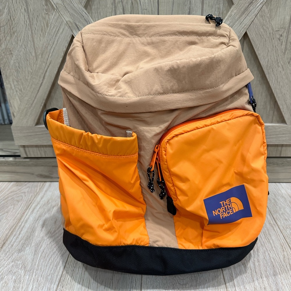 North Face 18 liter mountain day pack